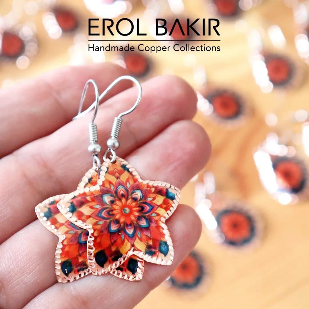 Bakır Bileklik: Hem Şık Hem Geleneksel Bir Aksesuar