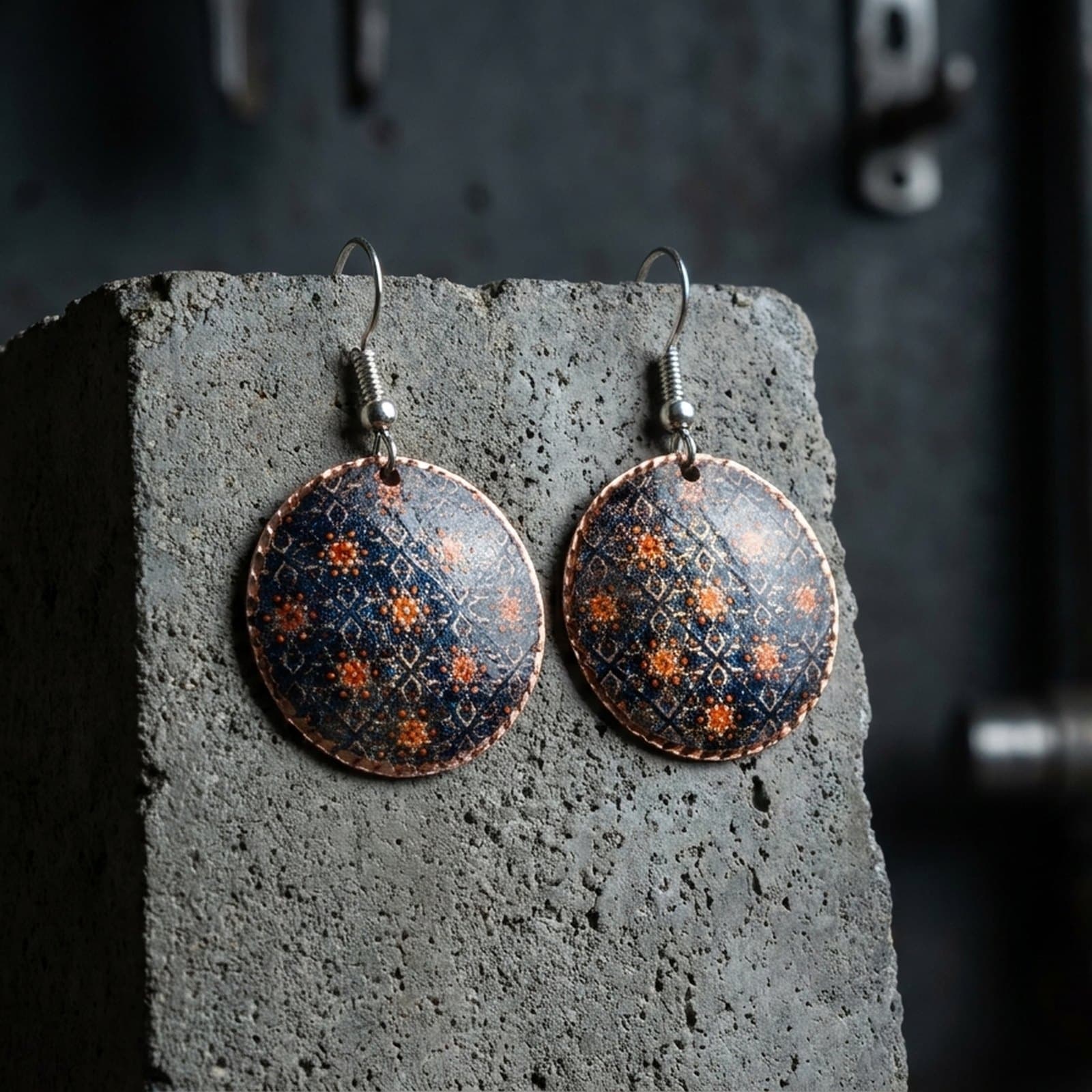 Bakır Bronz Nokta Küpe - 3