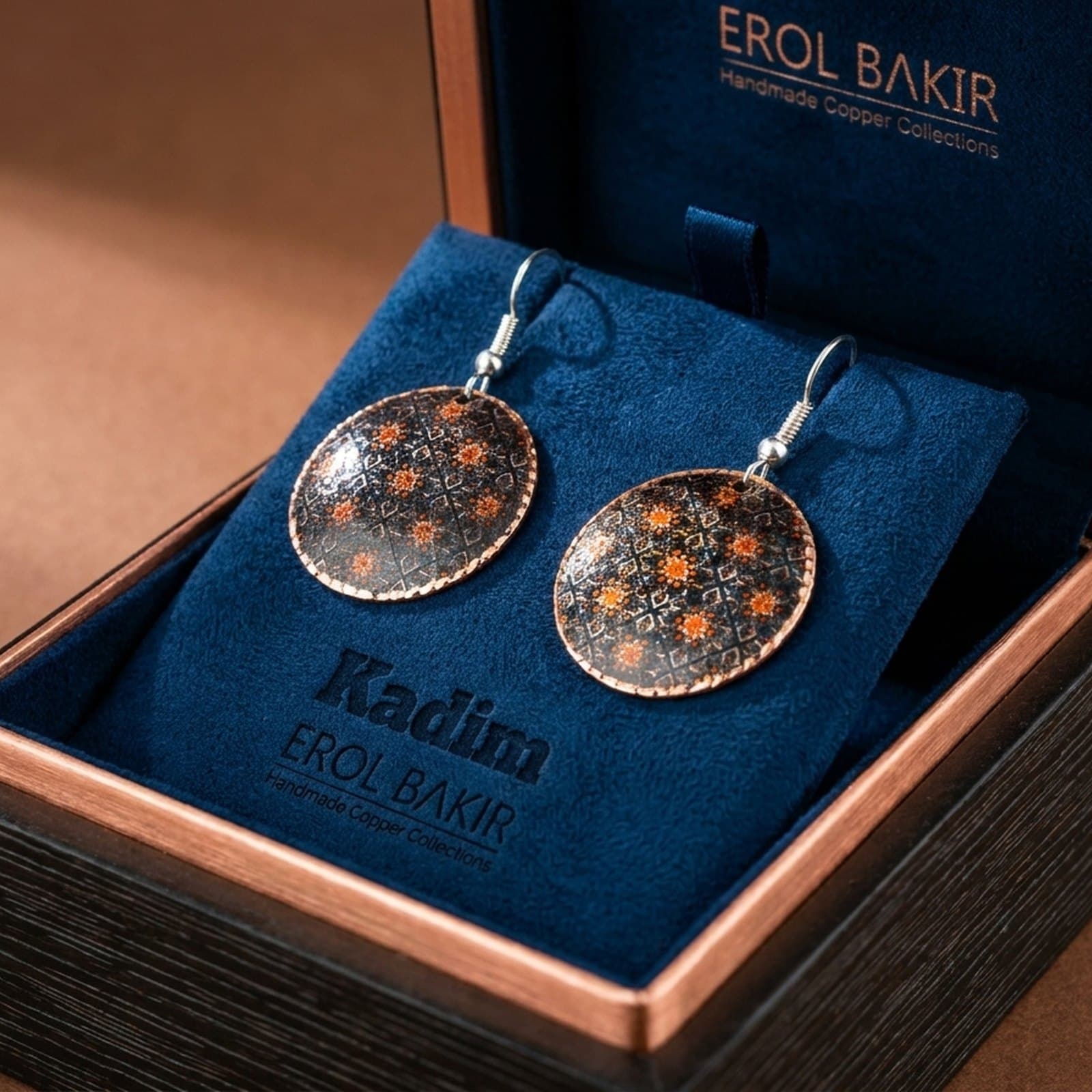 Bakır Bronz Nokta Küpe - 4